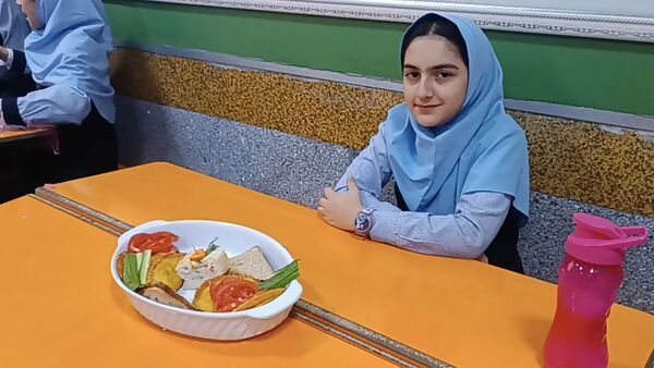 جشنواره تهیه صبحانه سالم در دبستان آرمینه مصلی نژاد ناحیه ۶ 