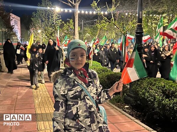 تجدید بیعت مردم کرج  با سومین رهبر انقلاب در تجمعات مردمی