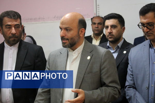 سپاس معلم در دبستان دخترانه شهید باهنر بوشهر 