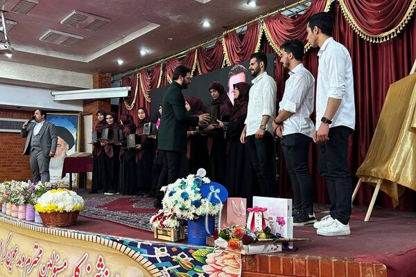 آیین رونمایی کتاب« ۳۰ روز تا تندخوانی» در شهرستان ورامین