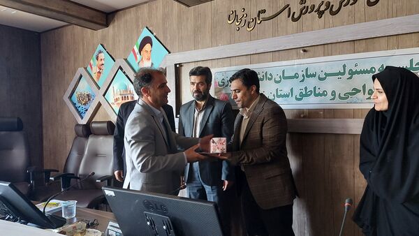 نشست مسئولان سازمان دانش‌آموزی استان زنجان