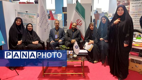 غرفه افتخارات و دستاوردهای هنرستان استعدادهای درخشان امیرکبیر ناحیه شش 