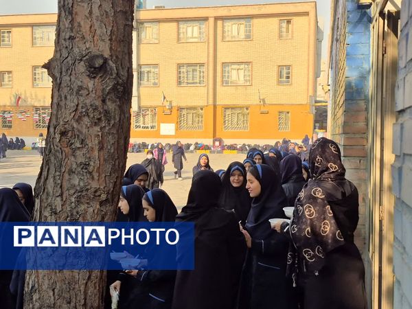 وقتی دبیرستان شهید همت بوی غربت حضرت مادر گرفت