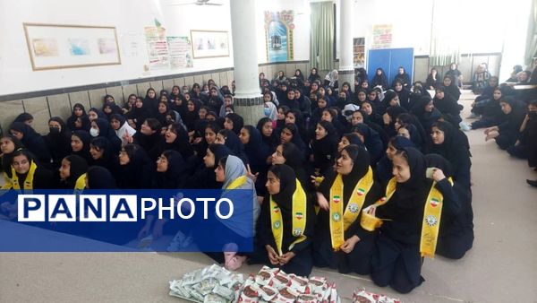 شور و شوق دانش‌آموزان در روز پدر