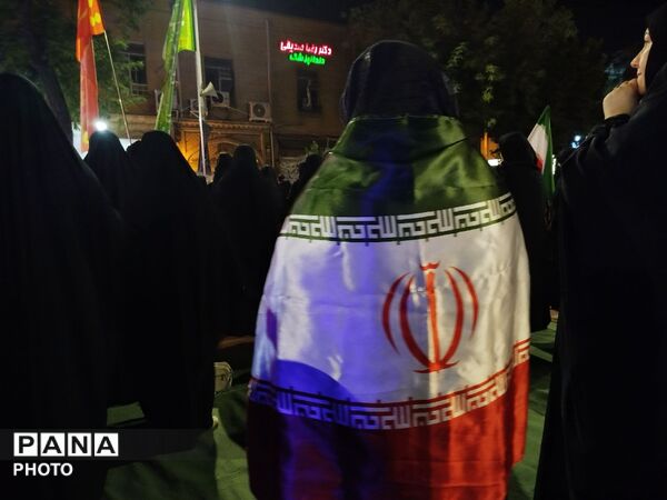 خیابان امام خمینی شهرستان نیشابور باز هم اجتماعات شبانه مردم این شهر را در برمی‌گیرد