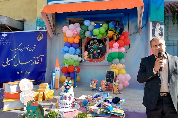آغاز فصل نو آموزش با حضور شکوفه‌های کلای اولی در کهریزک 