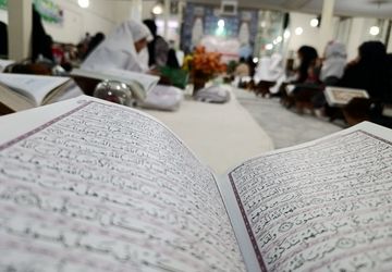 محفل انس با قرآن کریم در مسجد جامع شهر گرماب