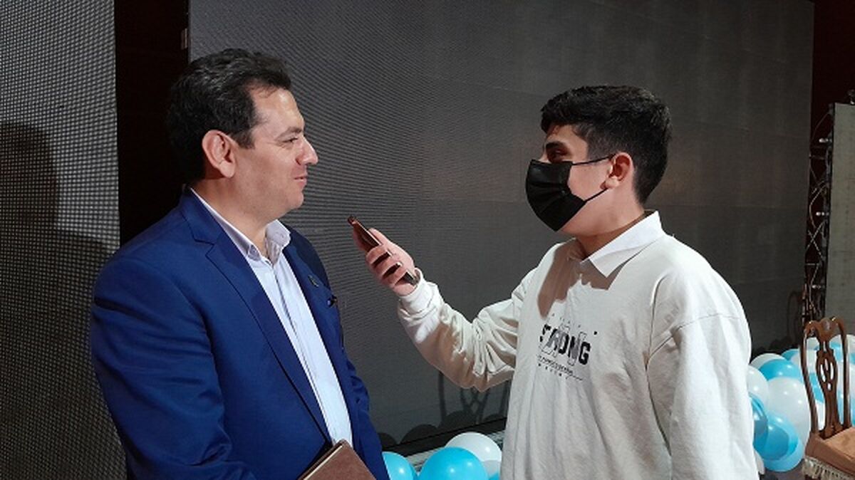 حمایت از  نخبگان جوان نقطه آغازی برای حرکت ملی است