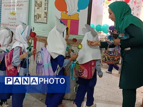 آغاز فصل شکوفه ها در بندرعباس 