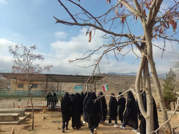 قاب‌های ماندگار در کنار شهید منطقه میانکوه