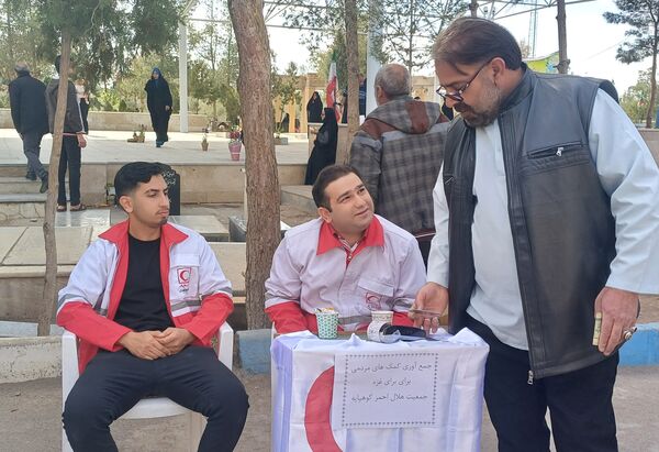 نماز عید فطر در گلزار شهدا شهرستان کوهپایه