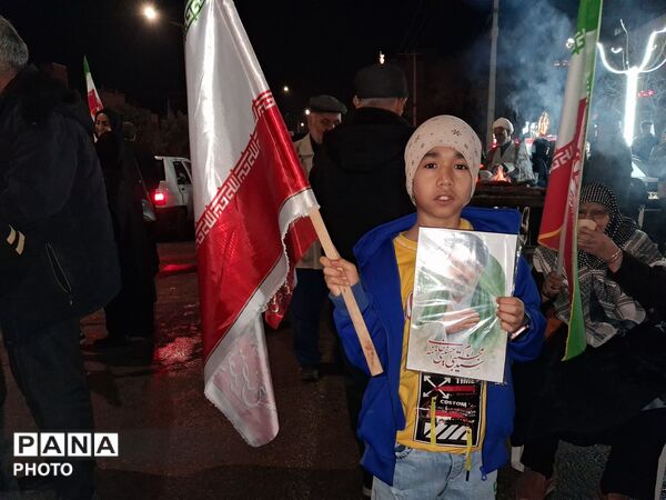  دهه نودی ها طراوت بخش اجتماعات شبانه در بلوار فضل نیشابور
