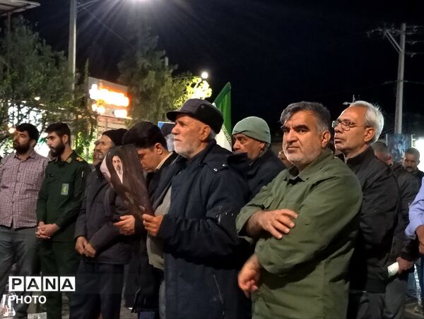 دانش‌آموزان شهرستان مانه در راهپیمایی‌های شبانه در جنگ رمضان 