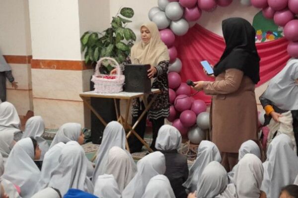 نور بعثت در دل مدارس پیشوا