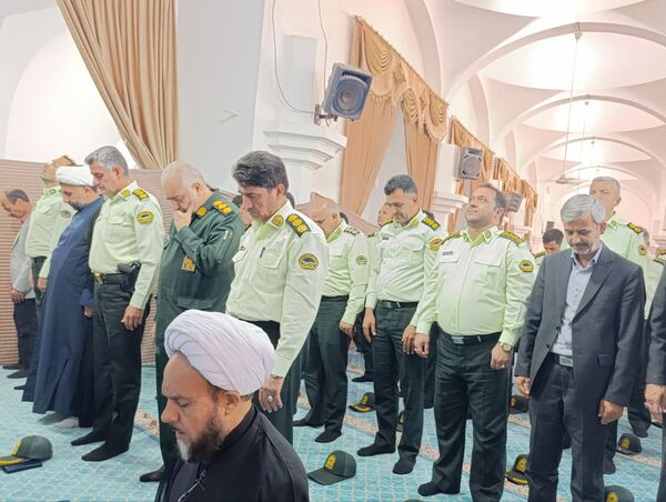 برگزاری نماز عبادی سیاسی جمعه همزمان با شروع هفته انتظامی در شهرستان خلیل اباد 