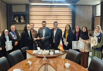 تقدیر از دانش‌آموز خبرنگاران پانا در قائمشهر