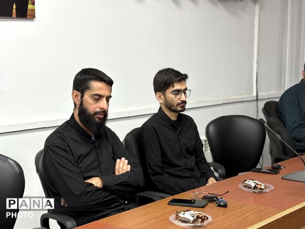 نشست هماهنگی مراسم استانی «احلی من العسل» در اسلامشهر