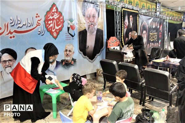 برپایی نمایشگاه فرهنگی در حاشیه یادواره شهدای جانباز استان قم