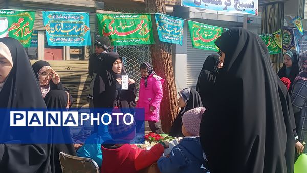 برپایی غرفه‌های فرهنگی به مناسبت میلاد امام زمان (عج) در نیشابور 