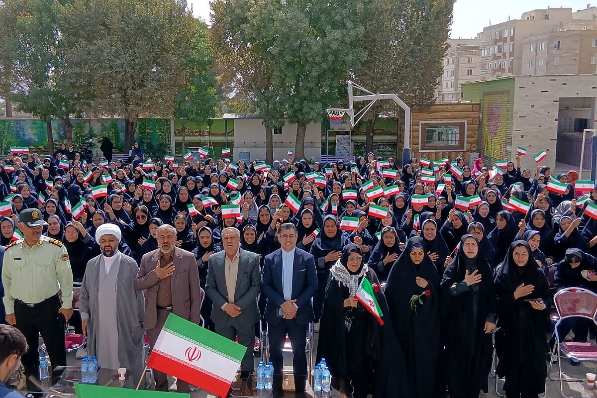 آیین بازگشایی مدارس با حضور نماینده مجلس شورای اسلامی در کهریزک 