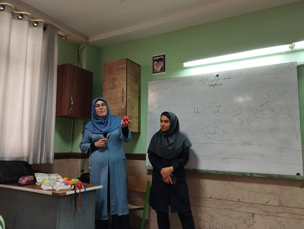 اجرای طرح حامی با حضور جهادی آموزگاران ملاردی  برای جبران ضعف درسی دانش آموزان ابتدایی 