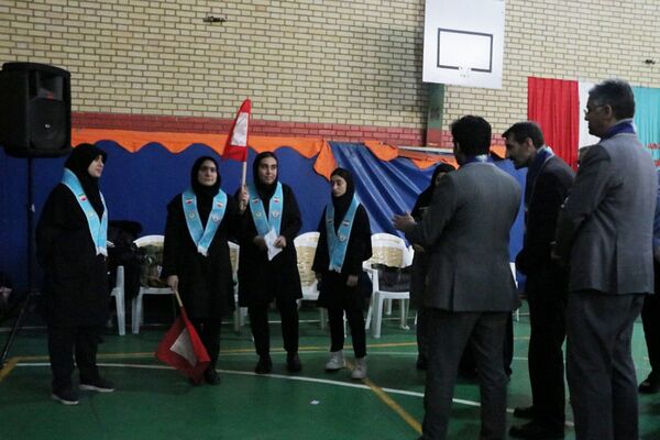 بهارستان دو صحنه همفکری، همدلی و همکاری پیشتازان در همایش یاوران انقلاب