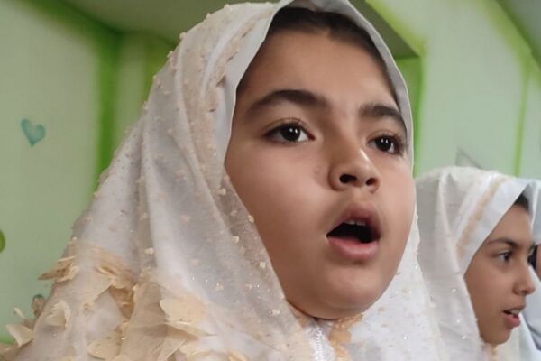 محفل پرفیض انس با قرآن در دبستان مریم بهارستان دو