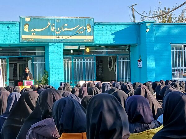 افتتاحیه همیاران معلم در دبیرستان فاطمیه