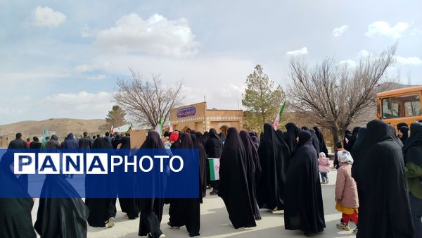 حضور پرشور اهالی روستای سرتشنیز در راهپیمایی ۲۲بهمن