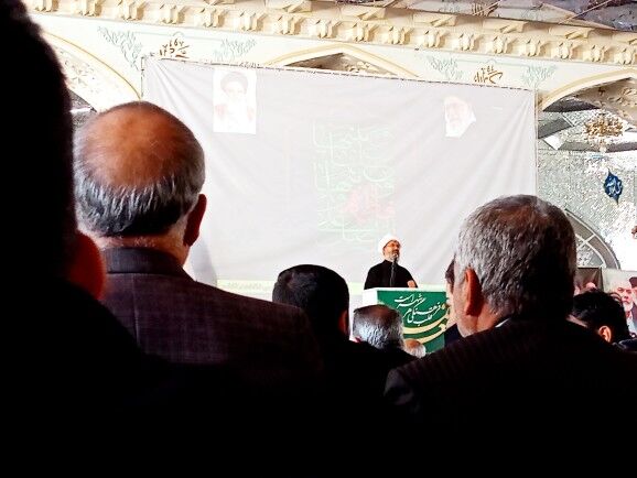 نشست شهردار کاشمر با تشکل های دانش‌آموزی دبیرستان نمونه آیت الله خامنه‌ای کاشمر