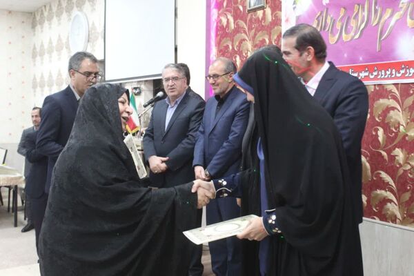 آیین تجلیل از پیشکسوتان فرهنگی ملکان 
