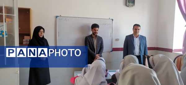 بازدید مسئولین آموزش و پرورش از دبستان دخترانه شهید نجفی فدافن