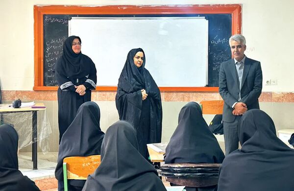 بازدید مدیر آموزش و پرورش کاشمر از مدارس این شهر