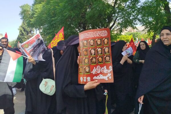 اربعین است و جهان یکسره هیأت شده است