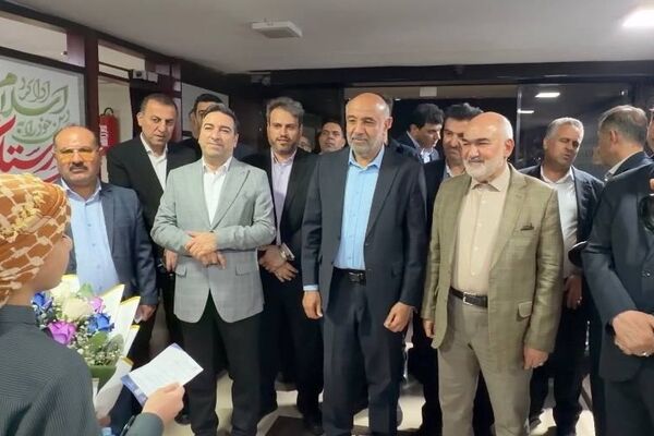 وزیر تعاون، کار و رفاه اجتماعی وارد اهواز شد