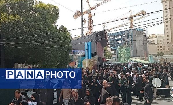 راهپیمایی جاماندگان اربعین حسینی در مشهد