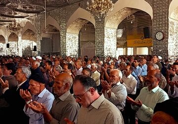 نماز جمعه در کاشمر 