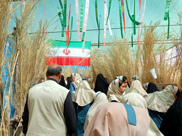 بازدید دانش آموزان دبستان سمیه از کنگره ملی شهید مدرس