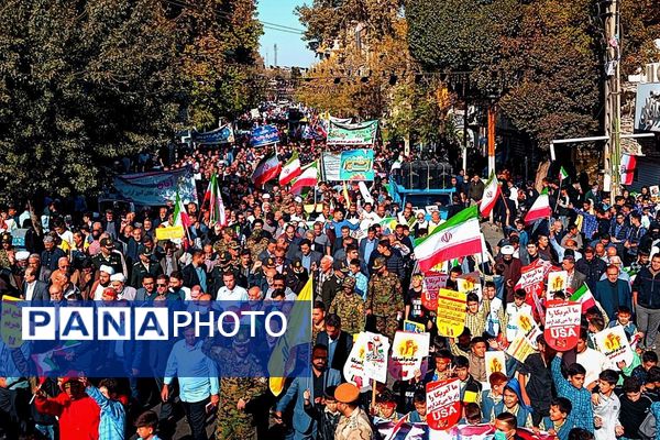 خروش هزاران دانش آموز ورامینی در ۱۳ آبان