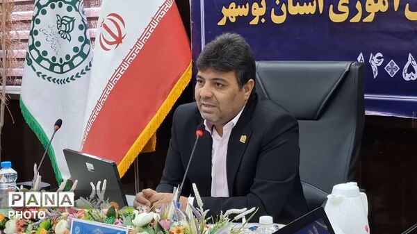 تجلیل از مسئولان، کارشناسان و پیشکسوتان سازمان دانش‌آموزی استان بوشهر