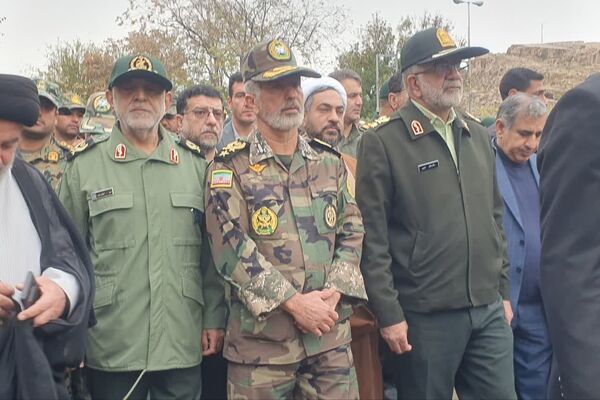 تشییع پیکر پاک و مطهر شهدای گمنام در شیراز 