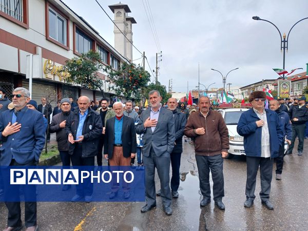 راهپیمایی مردم فریدونکنار در یوم الله 22 بهمن