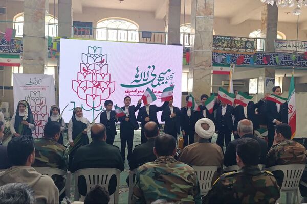 گل‌های سپاس بر مزار قهرمانان شیراز