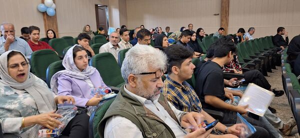 تجلیل از رتبه‌های برتر علمی فرزندان 