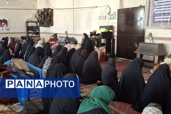 اعتکاف دانش‌آموزان دختر نوجوان در مسجد علی‌بن‌ابی‌طالب(ع) روستای ملاانبار