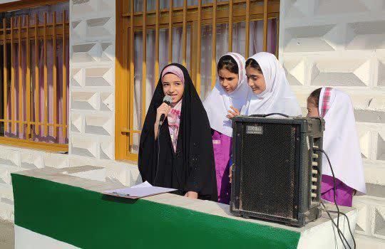 جشن شکوفه‌ها در دبستان شهید رجایی ایزدشهر