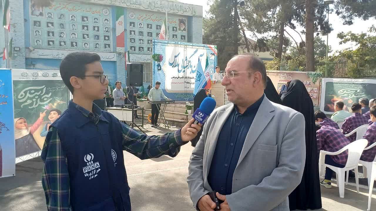 تحقق درخواست‌های آموزش و پرورش اولویت اصلی ما است