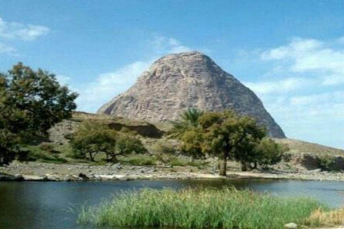 میل‌فرهاد؛ نگین صخره‌ای و کله‌قندی در دل جازموریان