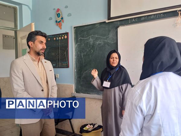 بیست و سومین دوره مسابقات آزمایشگاهی علمی مدارس در پژوهشسرای دکتر چمران شهرستان برخوار 