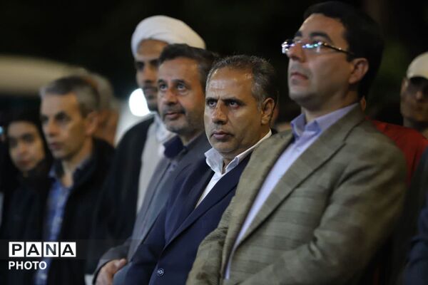 حضور مدیرکل آموزش و پرورش آذربایجان شرقی در هشتادوهشتمین تجمع شبانه‌روزی میدان ساعت